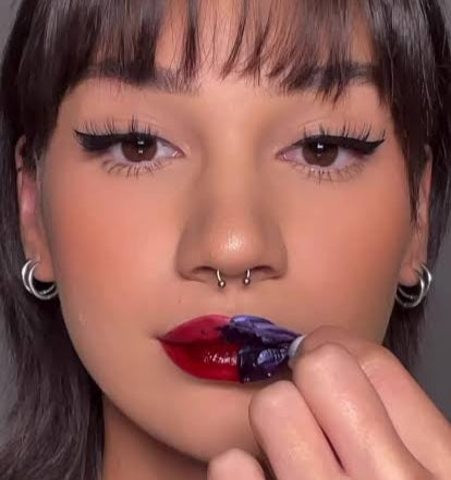 (COMPRE 1 e LEVE 2) Lip Tint Glow - Efeito Micropigmentação 24H - LAURA ROBERG